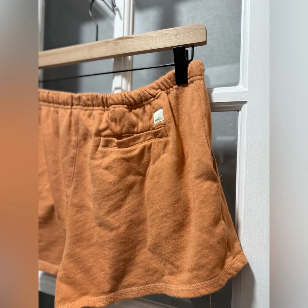 Vuori Women's Sunnyside Short - Picture 10 of 10